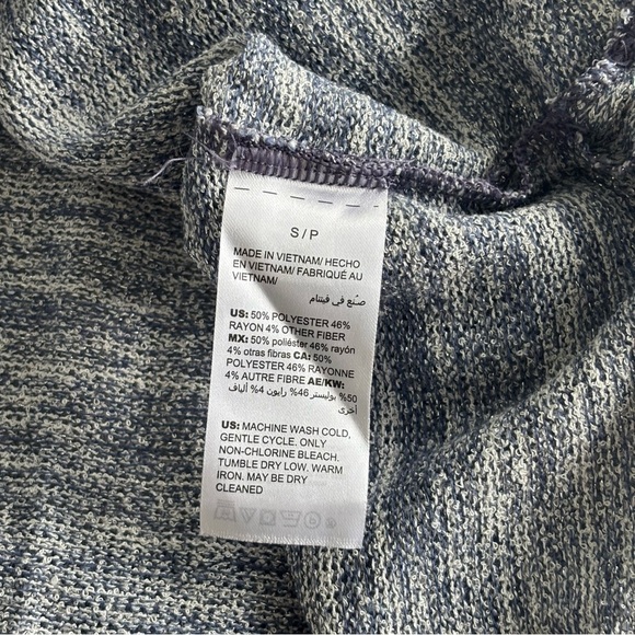 White House Black Market Melange Blue and Gray Knit Rayon Blend Merled Top Small - Picture 6 of 6